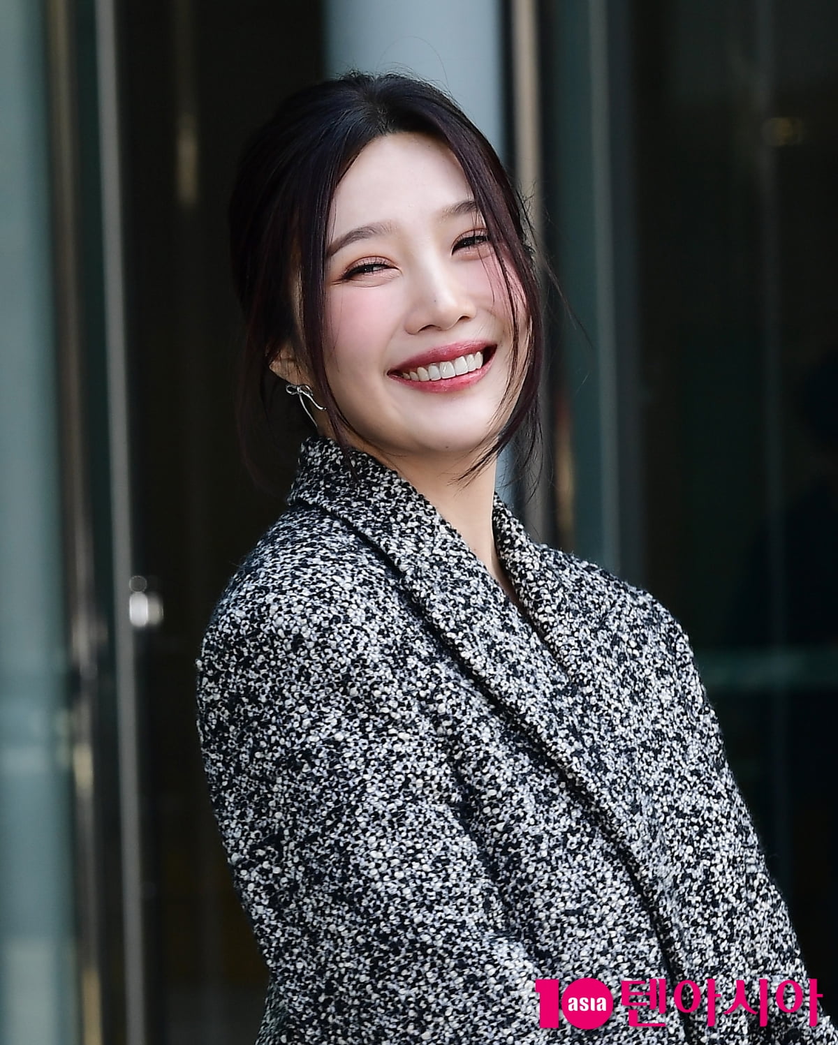 Red Velvet Joy, the goddess who promotes spring...lovely smile