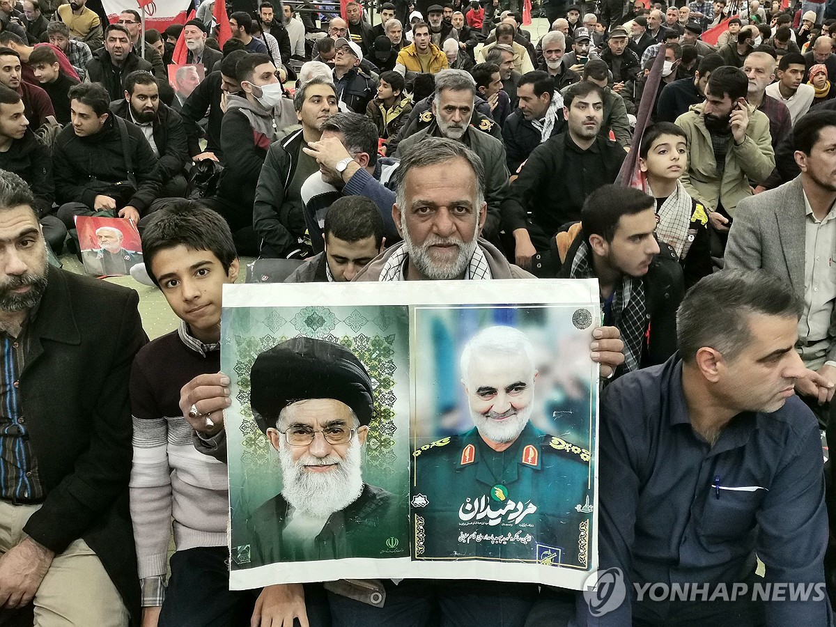 이란 추모식 테러 배후는…"이스라엘, '우린 아냐' 동맹에 항변"
