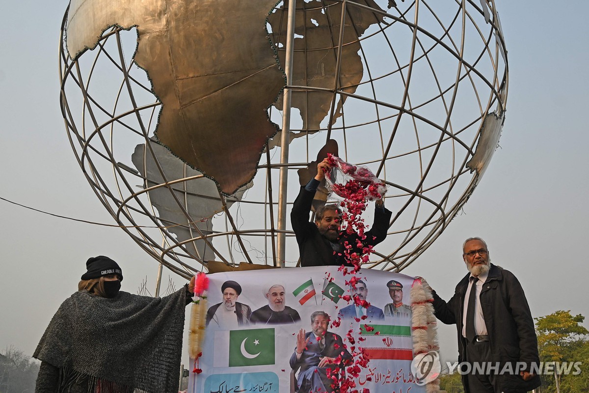 파키스탄, 29일 이란 외무 초청…'맞공습' 봉합 수순