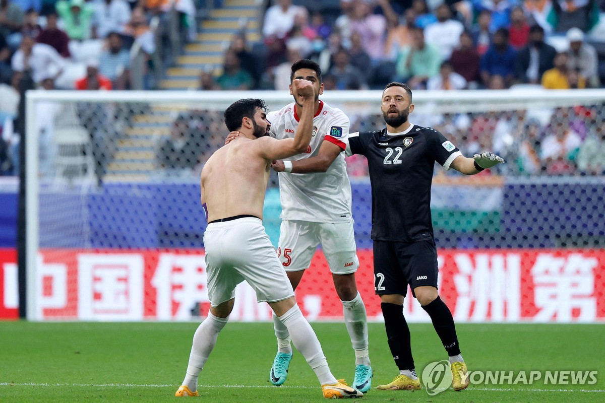 [아시안컵] 호주, 우즈베크와 1-1 무승부…조 1위로 16강행