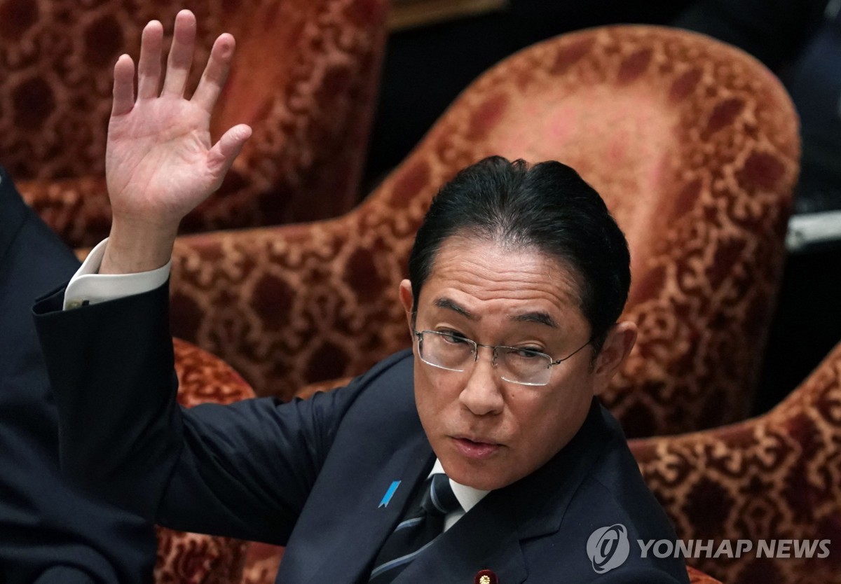 "아베파 '비자금' 간부들에 의원 사퇴·탈당 요구…불응시 징계"