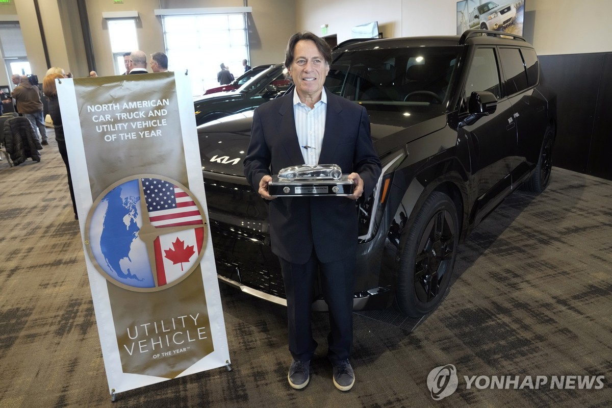 기아 대형전기차 EV9, '2024 북미 올해의 차' SUV 부문 수상