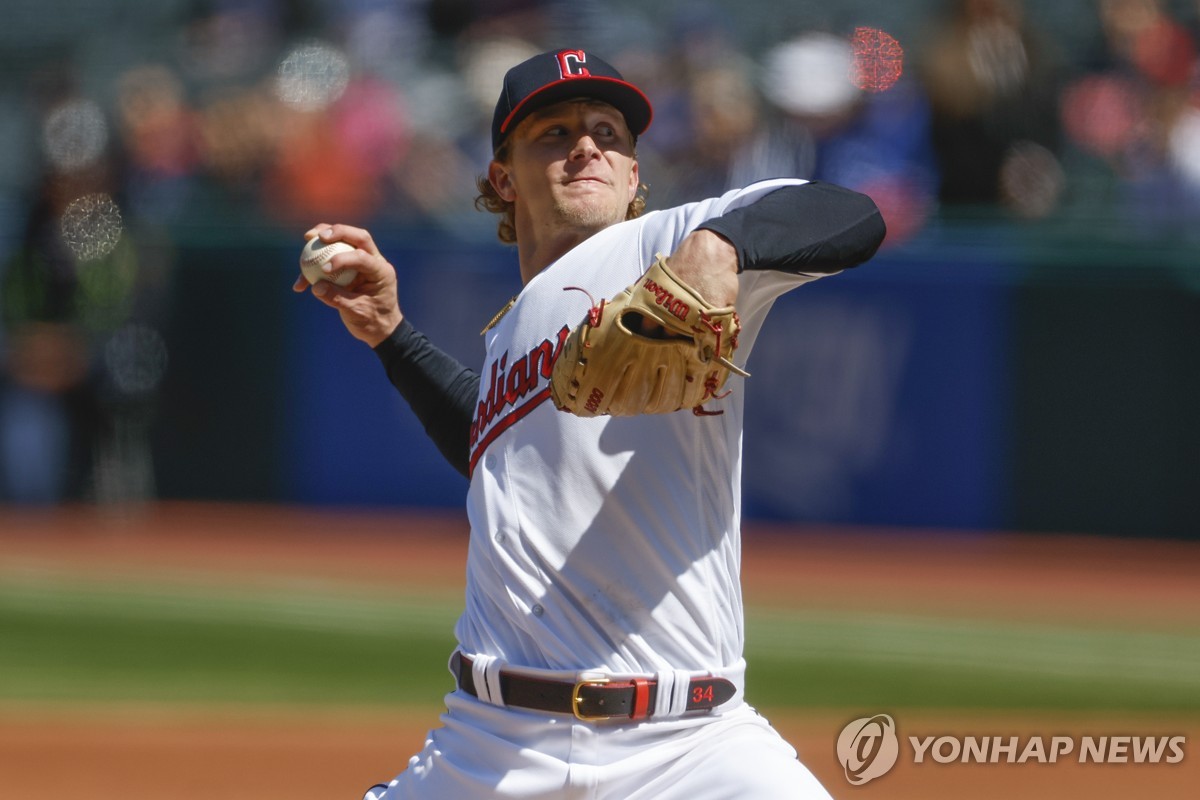 셔츠 벗다 손가락 부러졌던 플리색, MLB 에인절스와 계약