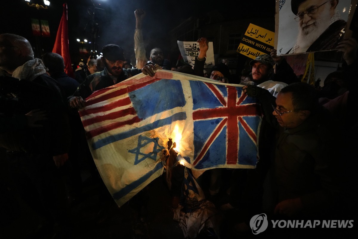 경계 높이는 英 당국…"이란 반체제 인사들에 테러위협 경고"