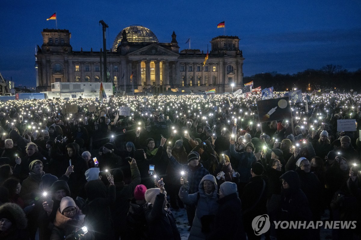 독일 전역서 또 수십만명 反극우 시위…인파 몰려 조기해산도