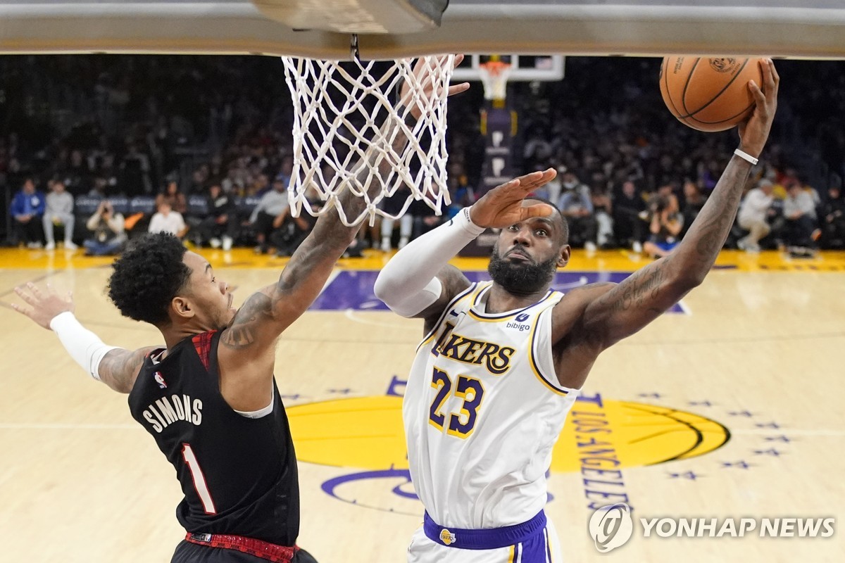 NBA 클리퍼스, 종료 5분 전부터 22-0…브루클린에 역전승