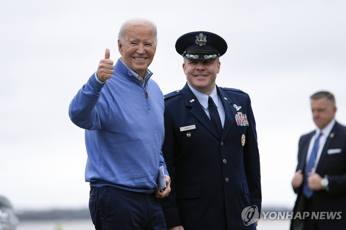 바이든, 美성장률 호조에 "일 아직 끝나지않아"…재선 의지 강조