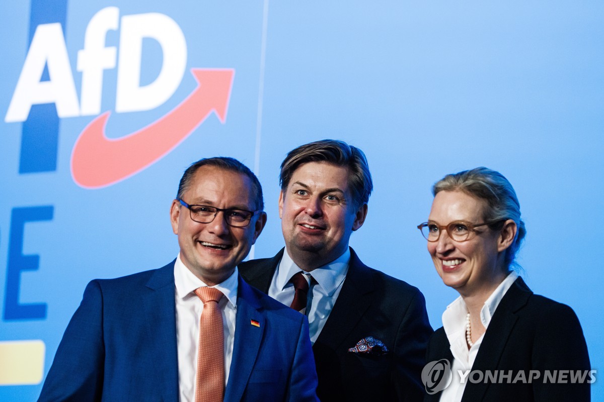 獨극우 AfD 정치인들, 이민자 추방 '마스터플랜' 논란