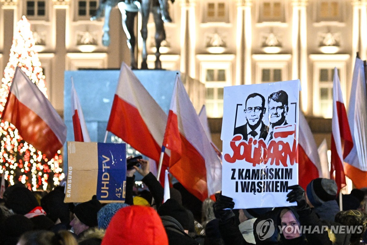 폴란드 대통령궁서 야권 정치인 체포…신구권력 또 충돌