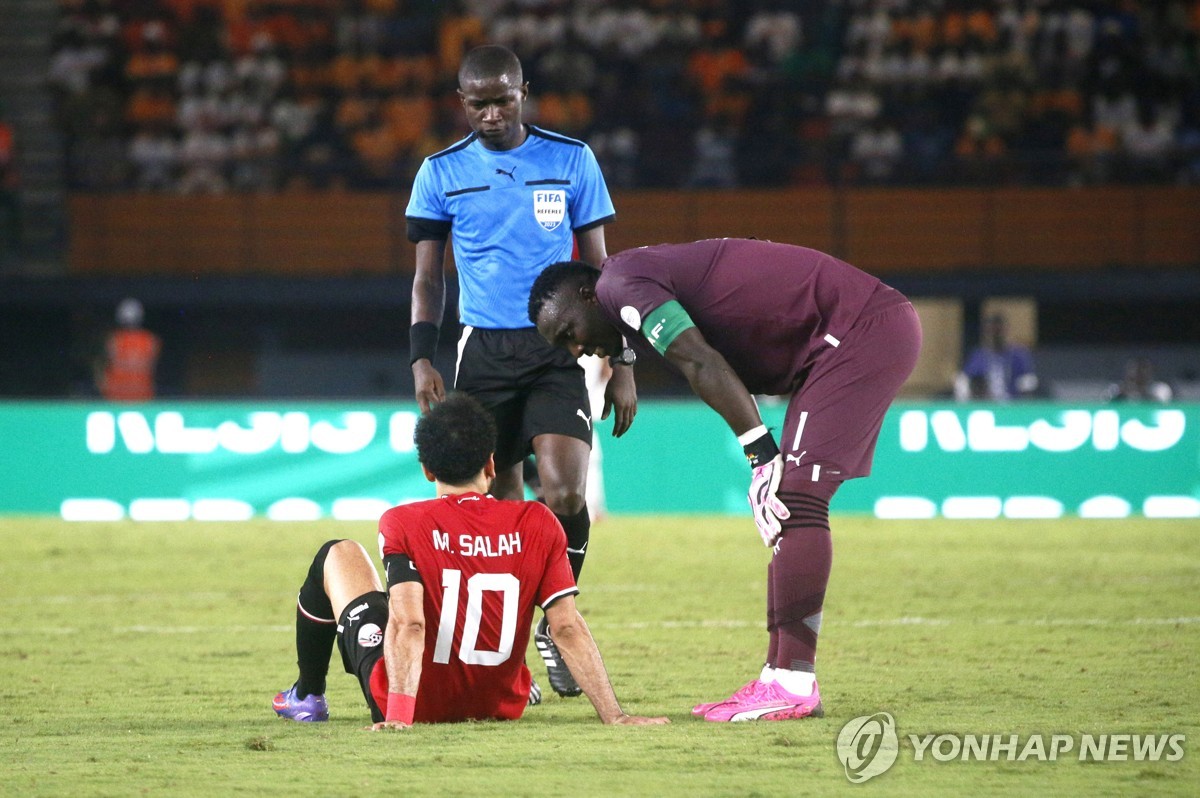 'EPL 득점 공동선두' 살라흐, 네이션스컵서 햄스트링 부상 악재