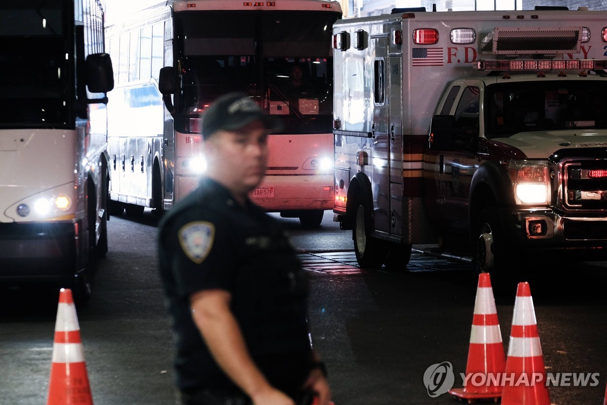 이민자 뉴욕행 집념에 '버스규제' 무용…열차 갈아타고 진입