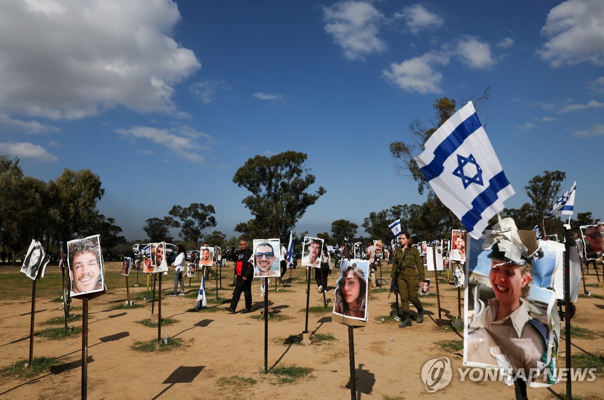 맨발로 24㎞ 이동하며 7차례 매복 피해…하마스 공격 생존기