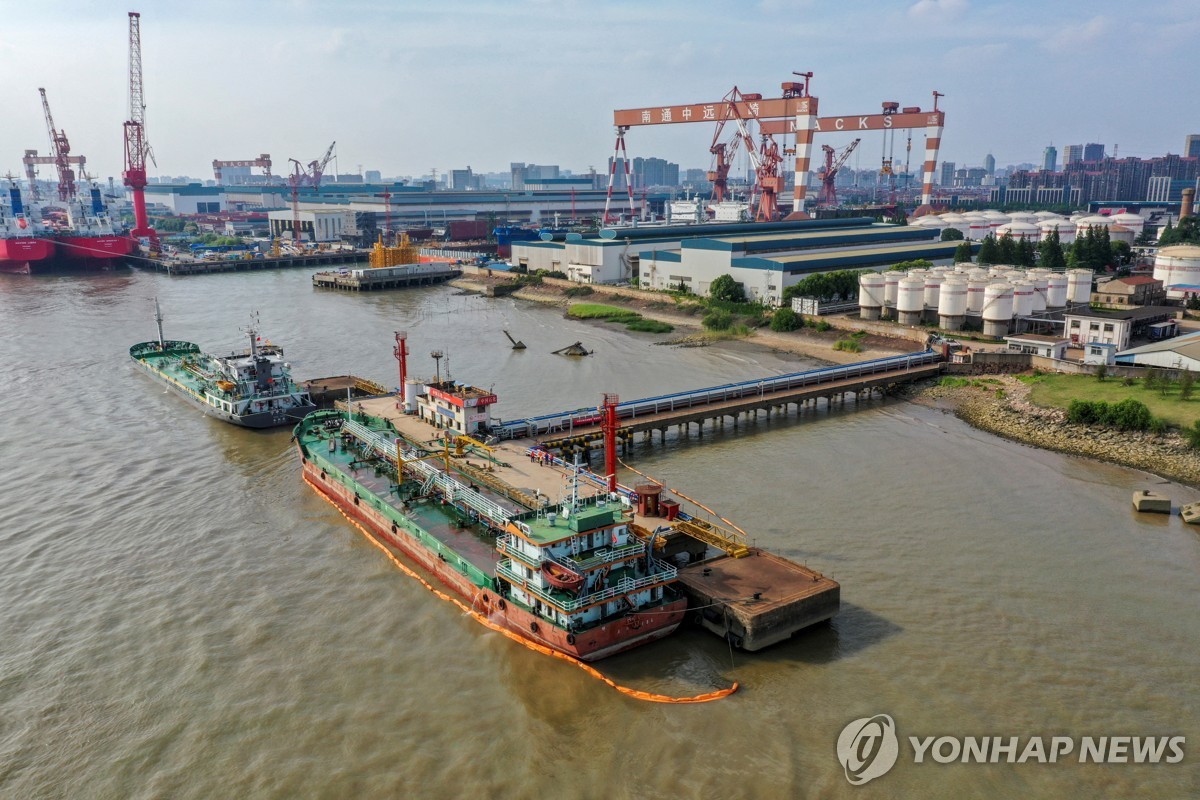 서방 제재 무력화한 중국…작년 러시아산 원유 최대 수입국