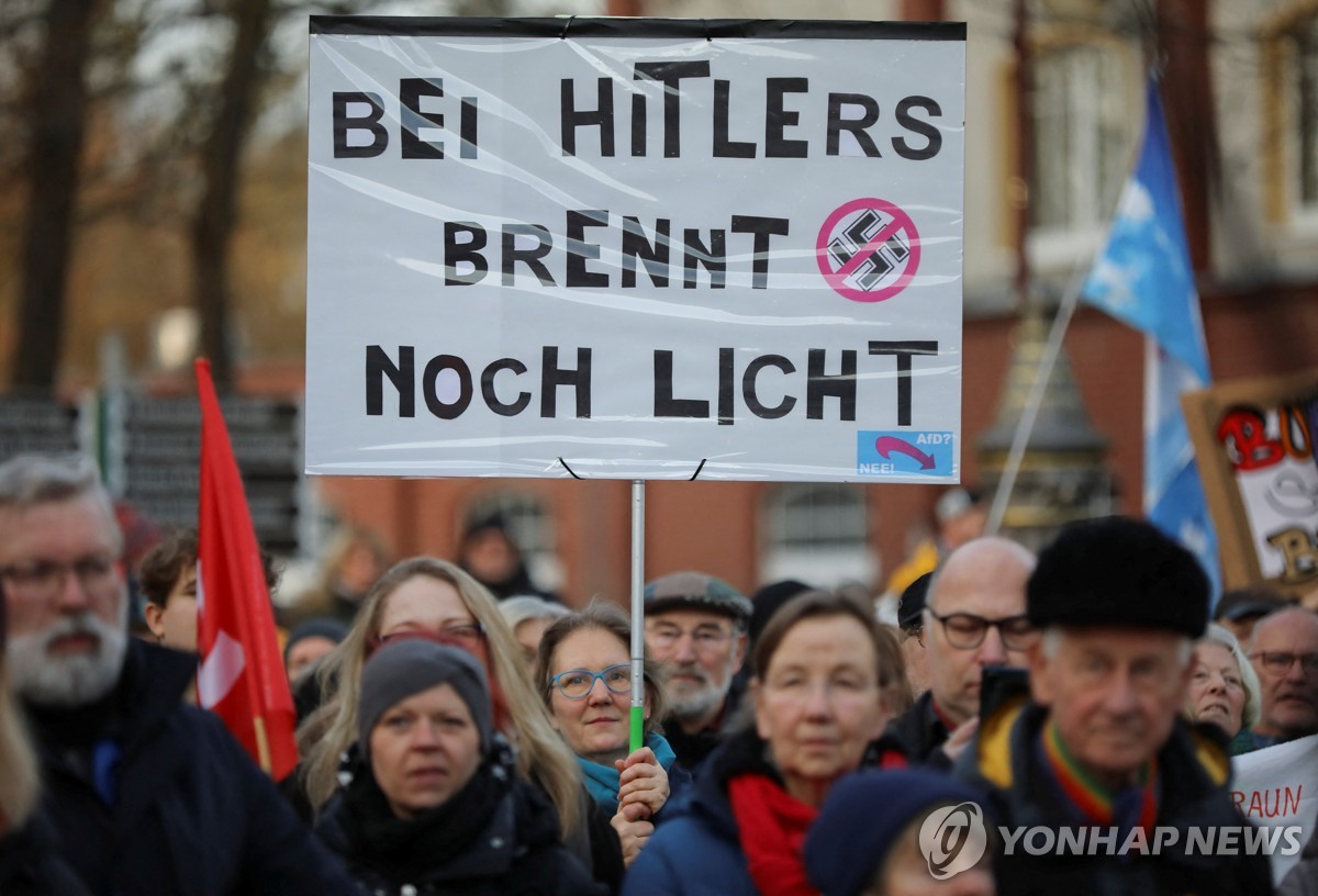 홀로코스트 추모일에 이스라엘 규탄 시위…독일선 反극우 집회