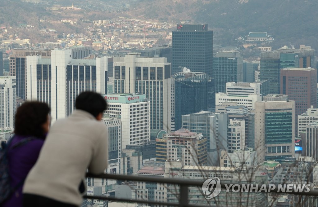 IMF, 올해 한국 성장률 2.2→2.3% 상향…내년은 2.3% 유지