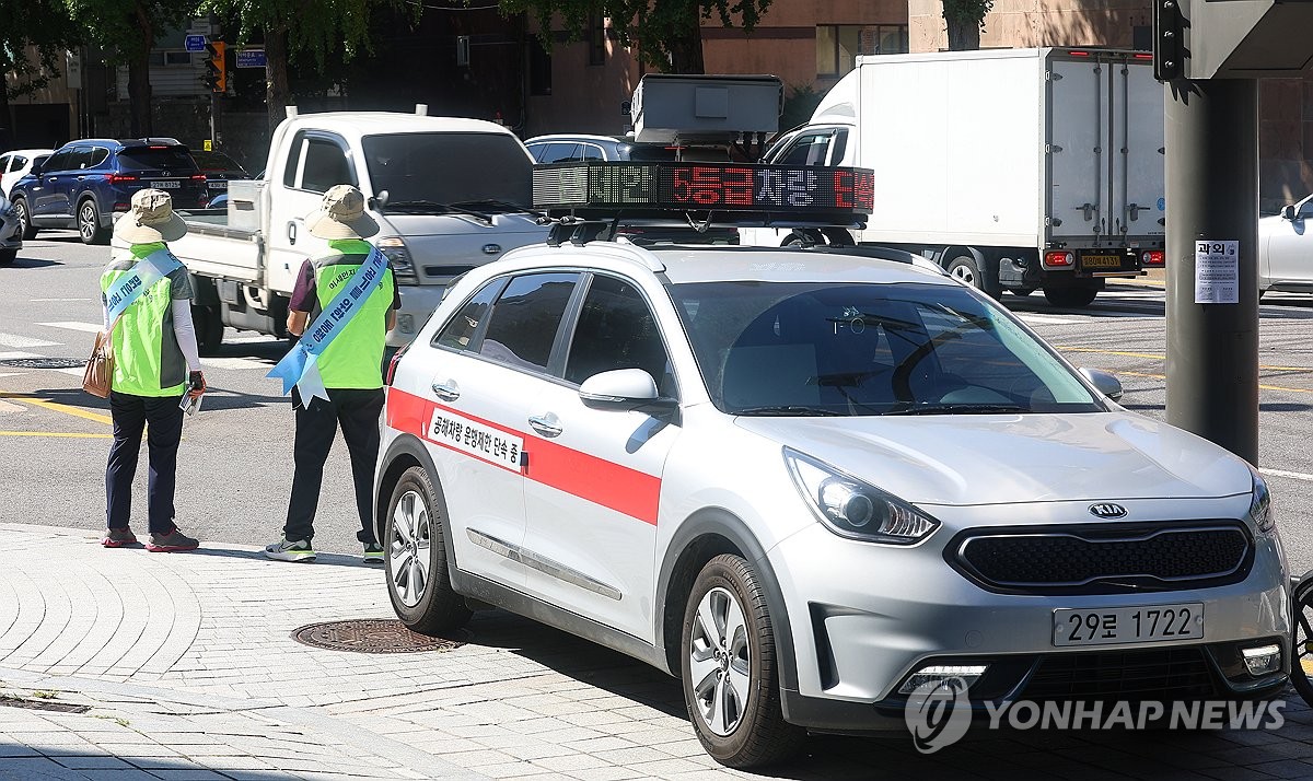 작년 내연기관차 누적 등록대수 첫 감소…친환경차 53만대 증가