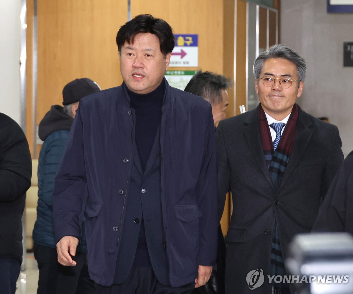 '김용 재판 위증교사' 전 이재명 대선캠프 관계자 2명 구속영장(종합)