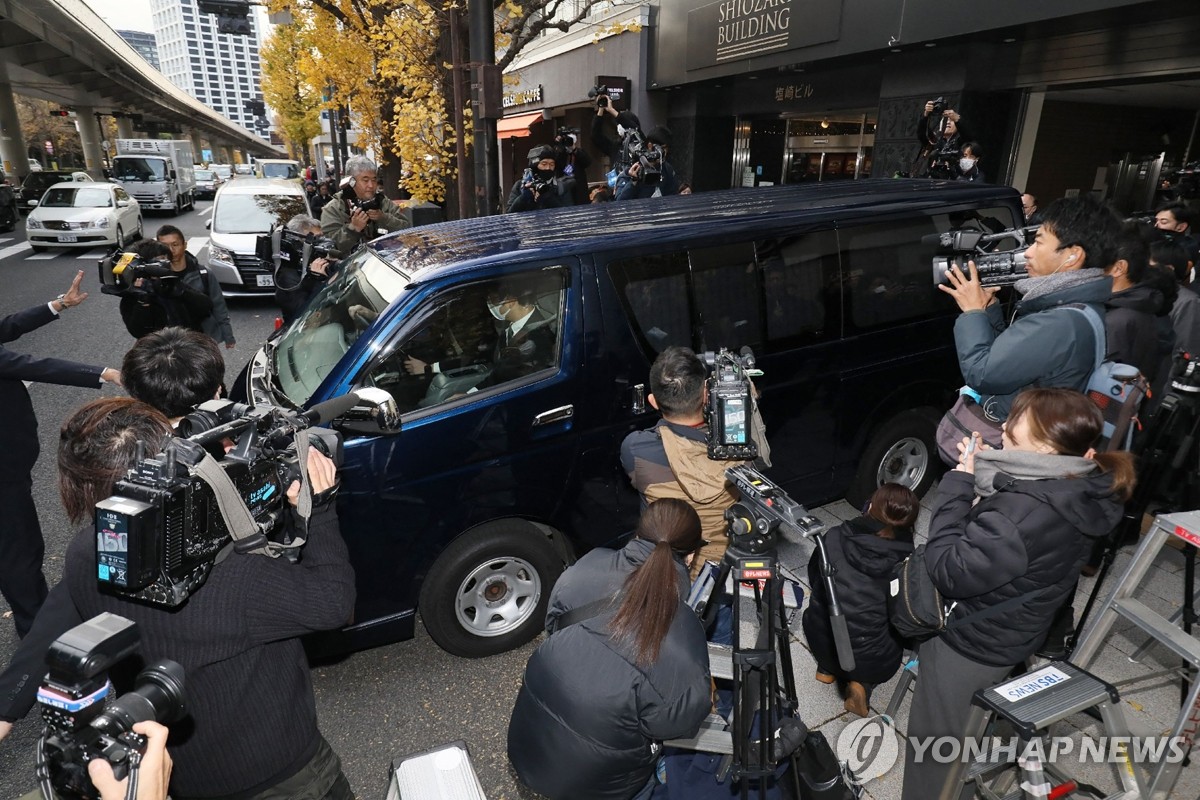 日검찰, 아베파 '비자금' 모리 전 총리 관여 여부 조사