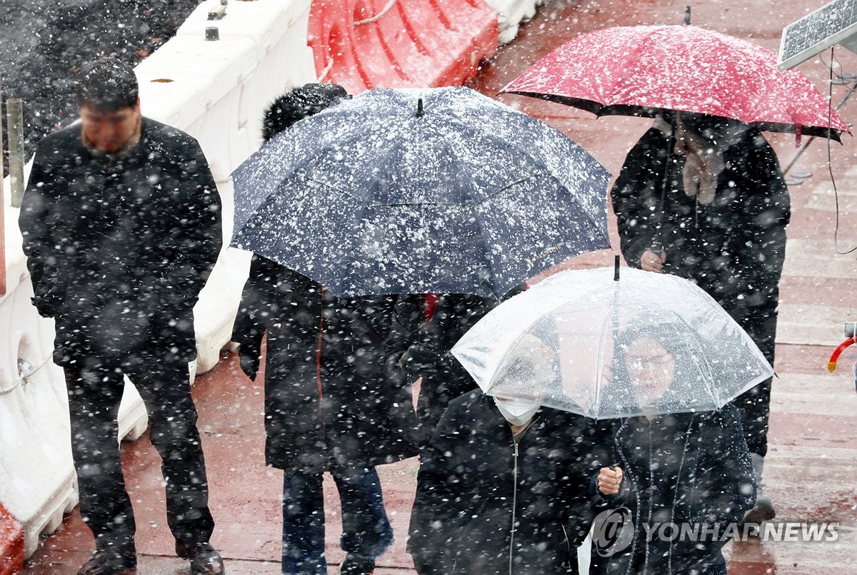 전북 흐리고 오후부터 눈·비…낮 최고 8도