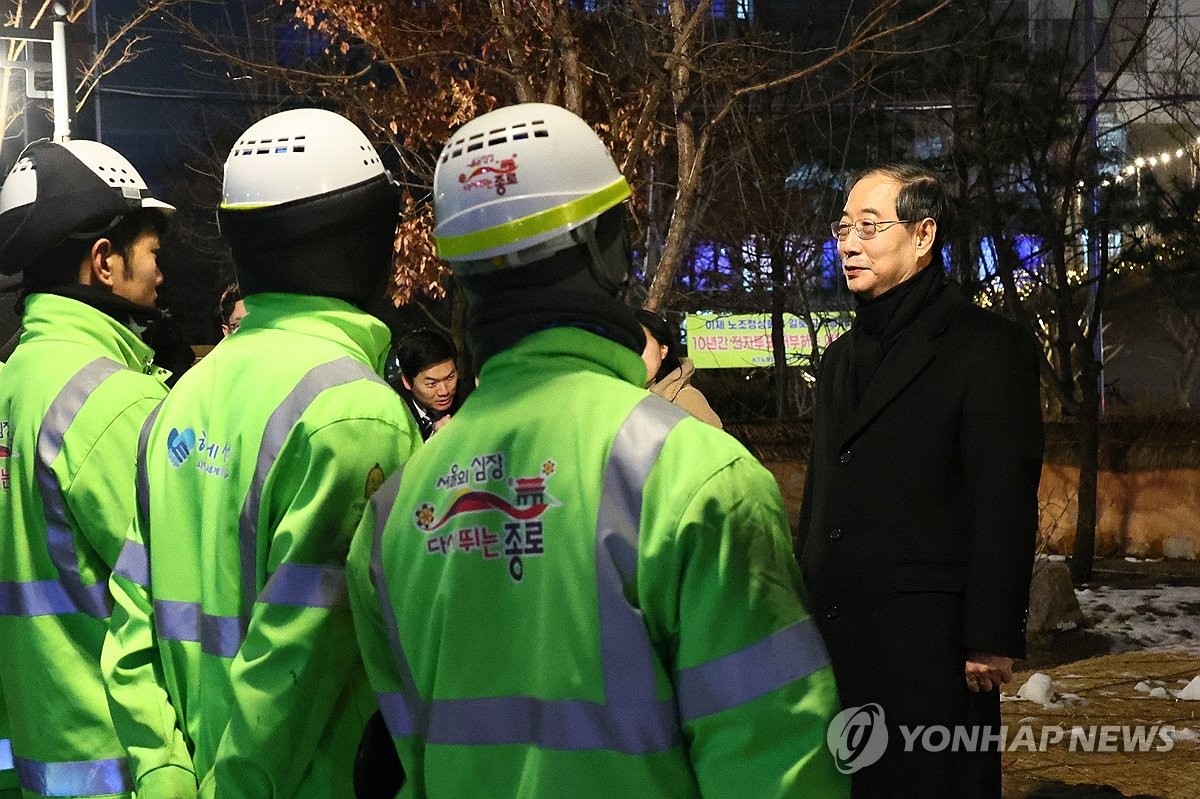 한총리 "개혁과제 반드시 완수해야…'민생·미래·통합'의 해로"