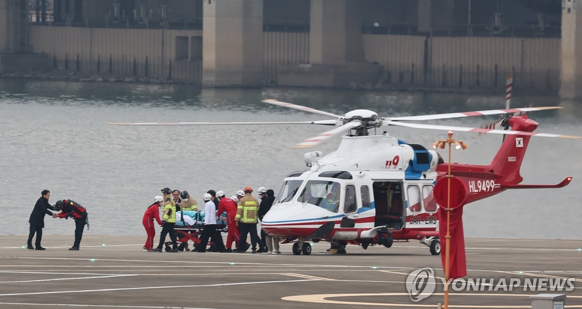 민주, 이재명 피습에 충격…이낙연·비명계 탈당 선언 보류