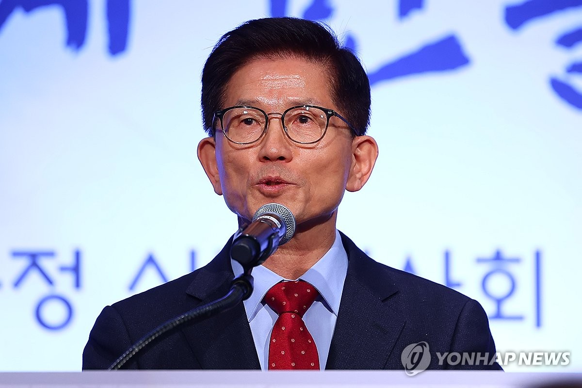 김문수 "장시간근로 해소·인구구조 변화 대응에 노사정 공감대"