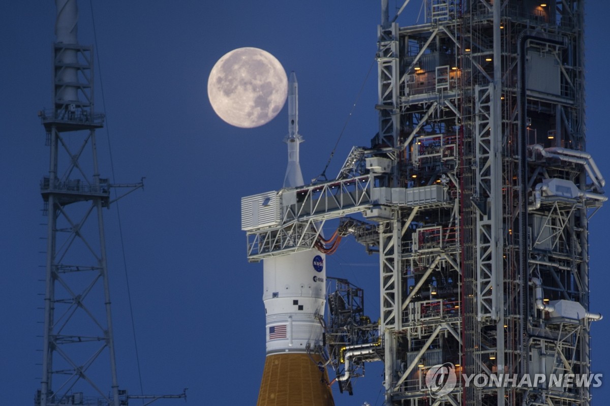 美 "달에 큐브위성 보내주겠다" 제안에…한국 "예산 없어" 거절
