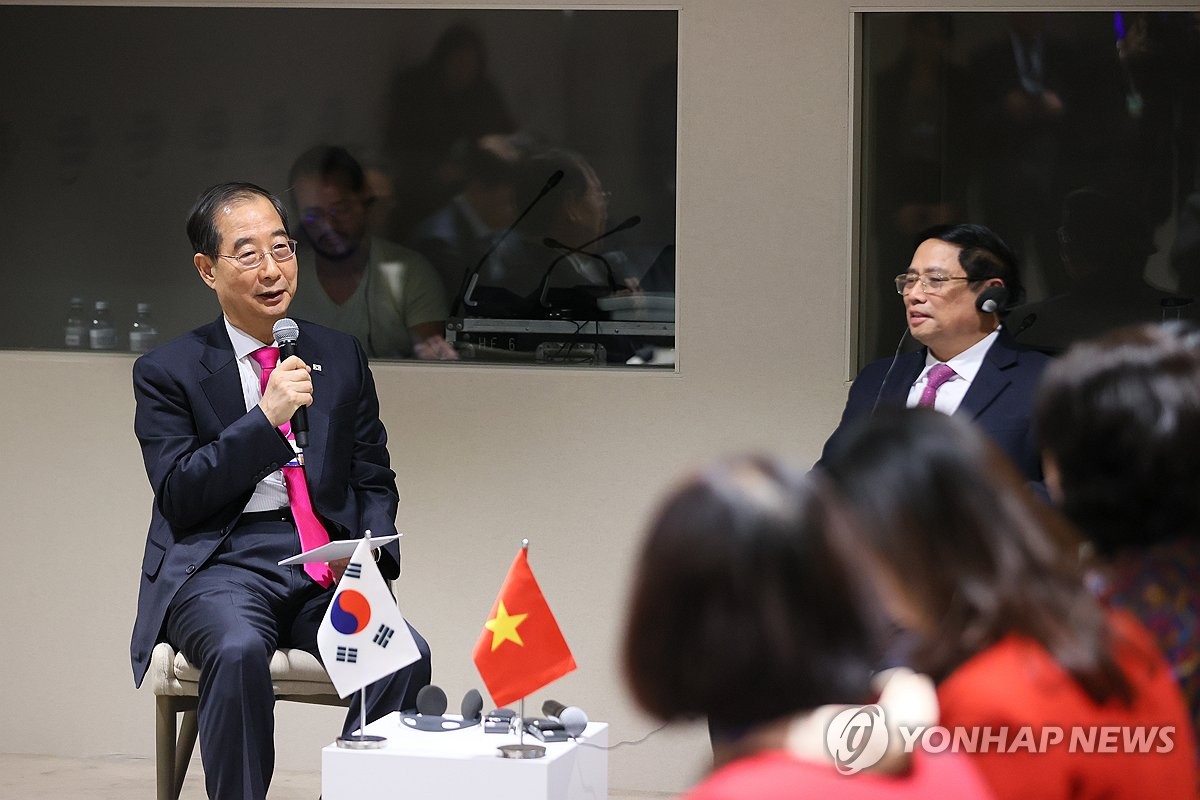 한총리, 다보스포럼서 "원전, 기후변화 대응·에너지 안보에 중요"