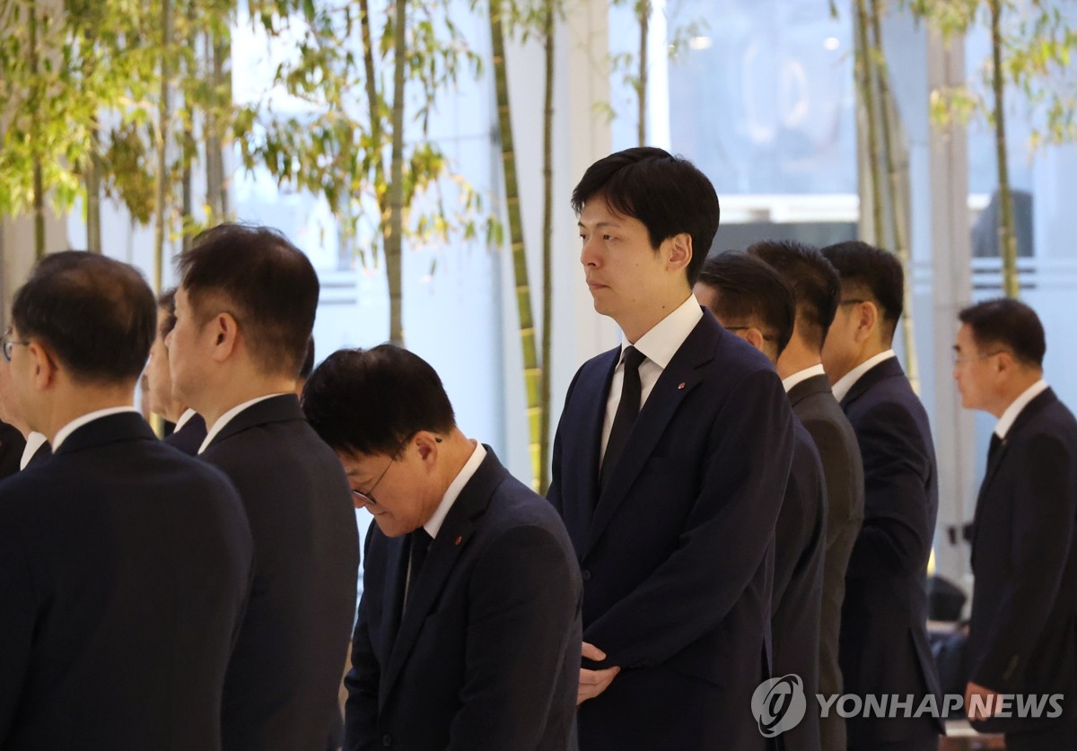 신동빈 "비전·목표가 성과로 연결"…'실행력 강화' 주문(종합)