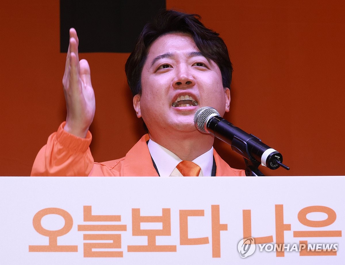 이준석 "유승민 모시고픈 마음 굴뚝같아…적절한 시점에 말할것"(종합)