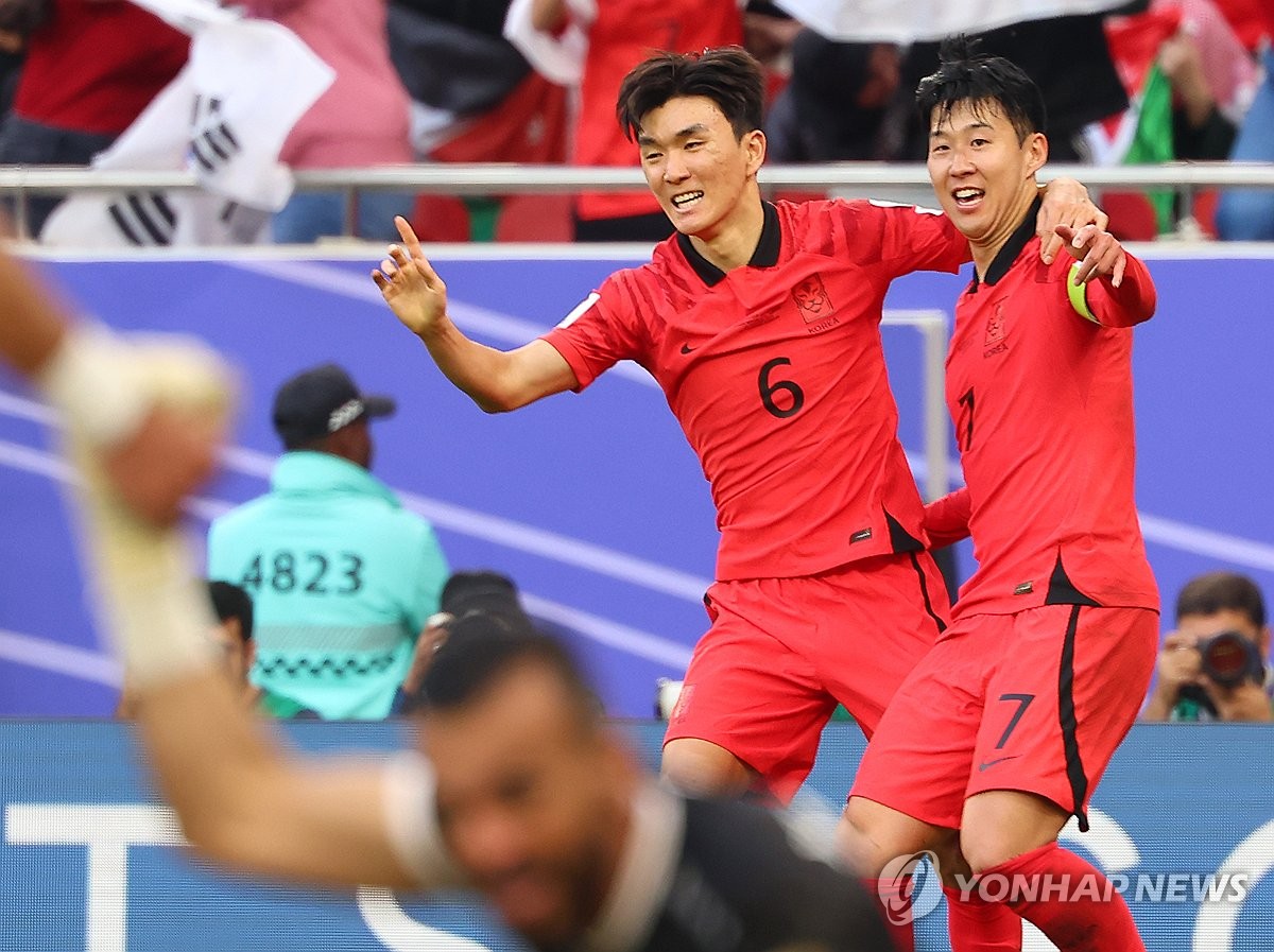 [아시안컵] PK 선제골 끌어내고 극장 동점골 유도…'해결사'로 나선 황인범