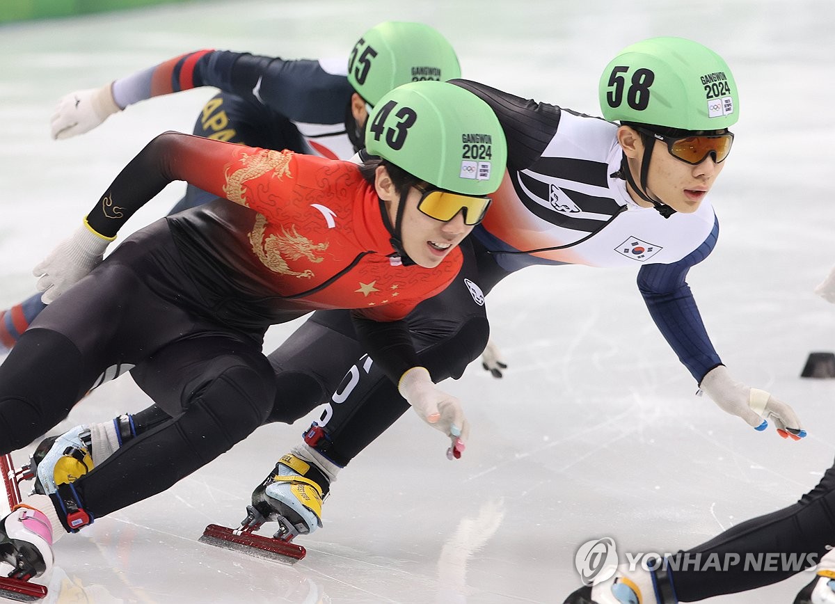 [청소년올림픽] 중국 선수 반칙에 넘어진 쇼트트랙 주재희…남자 1,000ｍ 4위