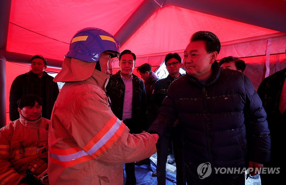 尹, 서천시장 화재에 "특별재난지역 선포 가능여부 즉시 검토"(종합)