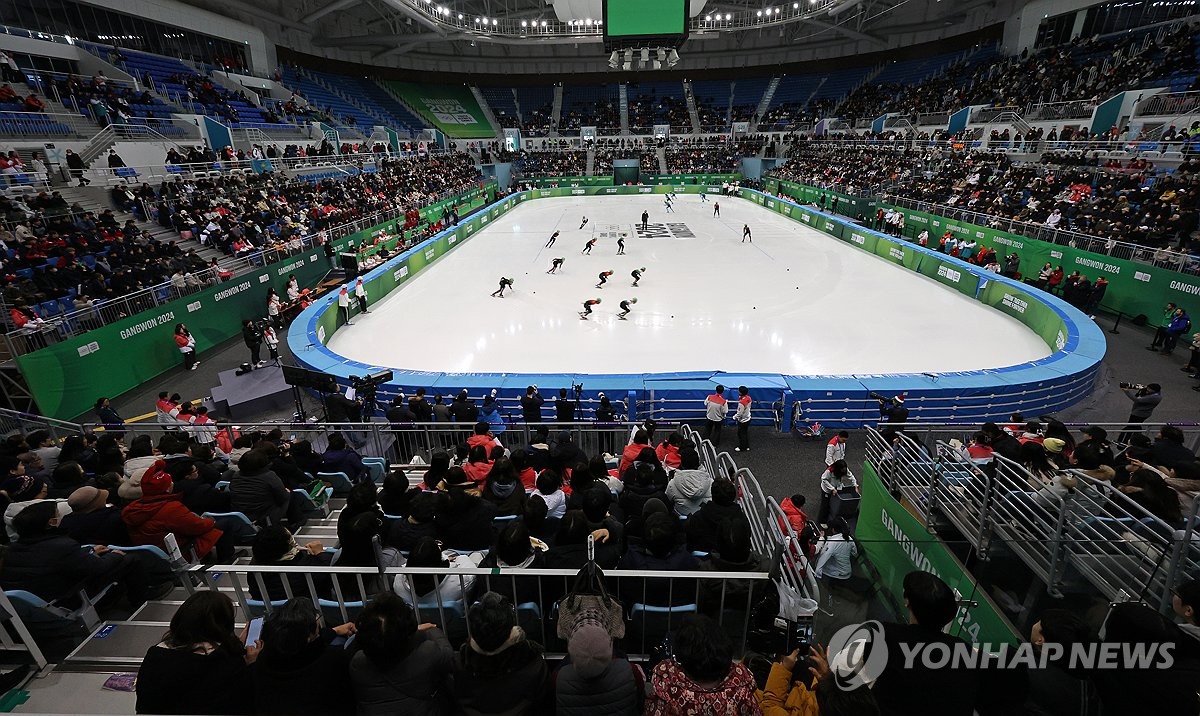 [청소년올림픽] 최강한파도 녹이는 응원 열기…경기장 곳곳 '북적'
