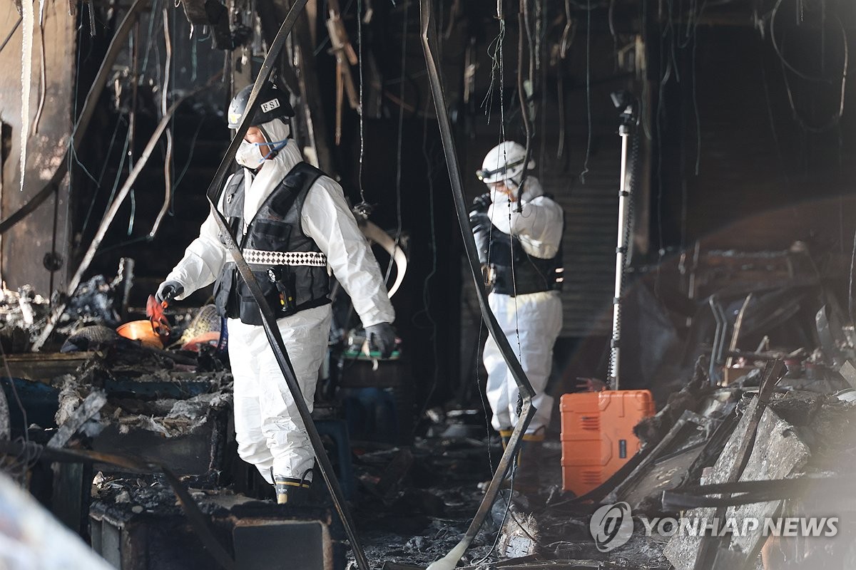 '전선 끊어진 흔적' 발견…서천시장 불, 전기적 요인 가능성