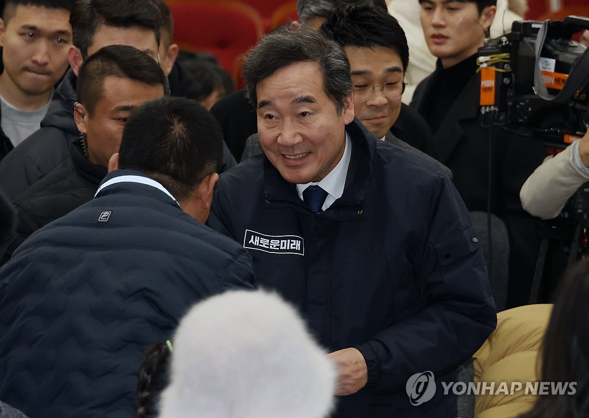 이낙연 "민주당, 정권교체 불가능…집권 포기 정당"