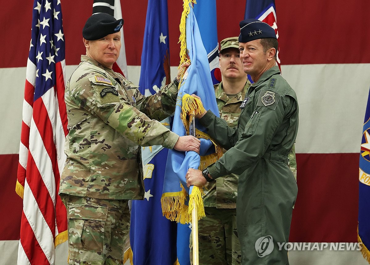 아이버슨 미 7공군 사령관 취임…2대째 주한미군 공군력 책임