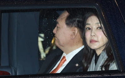 "총선까지 못 볼 수도"…'두문불출' 김건희 여사 어디에?