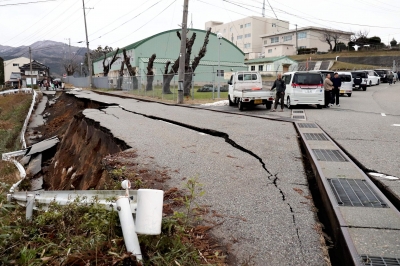 日 한때 대형 쓰나미 경보, 2011년 동일본대지진 이후 처음
