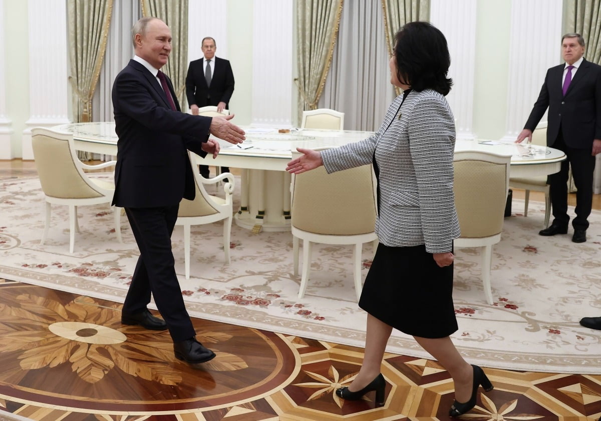블라디미르 푸틴 러시아 대통령이 모스크바를 방문한 최선희 북한 외무상을 만났다. /사진=AP