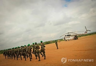 유엔 헬기, 소말리아서 나포…"알카에다 연계단체 소행"