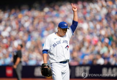 MLB닷컴 "류현진, 전성기 지났지만…영입할 만한 투수"