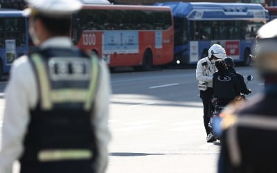 번호판 가리기 막는다…서울경찰, 이륜차·화물차 집중단속