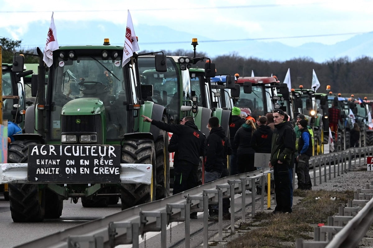 지난 2월 진행된 프랑스 농민들의 트랙터 시위(사진=AFP연합뉴스)