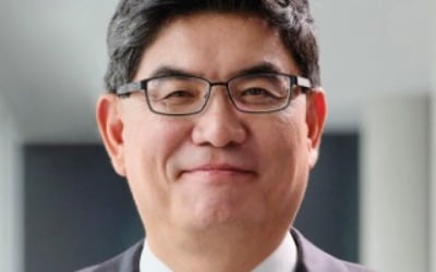 "성수동 땅부자에 현금도 8000억 알짜"…복사기 회사의 '변신' [김익환의 컴퍼니워치]