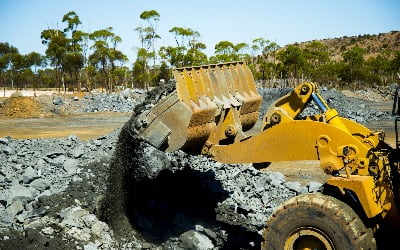 가격은 떨어지는데 채굴 비용은 늘어…브라질 니켈 광산 곡소리