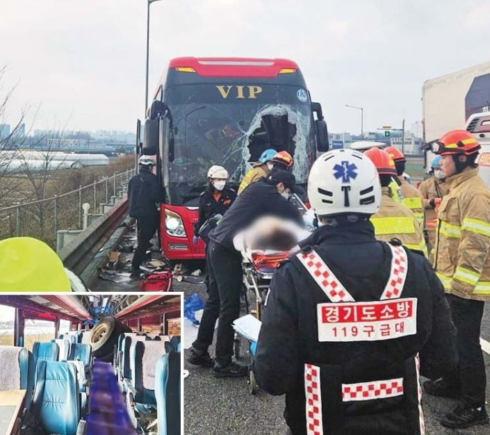 [포토] 트럭 바퀴가 관광버스 덮쳐…2명 사망·3명 부상
