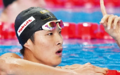 김우민, 13년 만에 세계수영 金…"파리 올림픽도 부탁해"