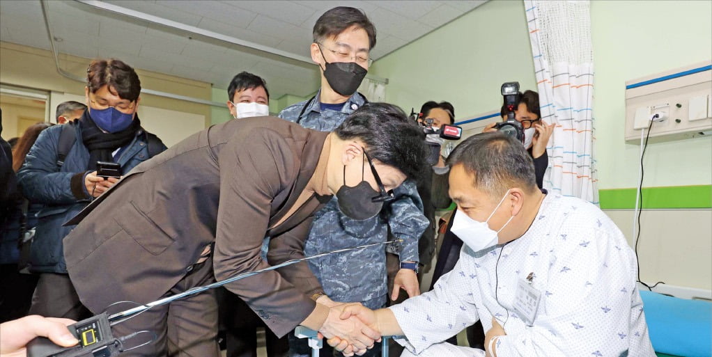 [포토] 국군대전병원 간 한동훈 “군 의료체계 개선하겠다”