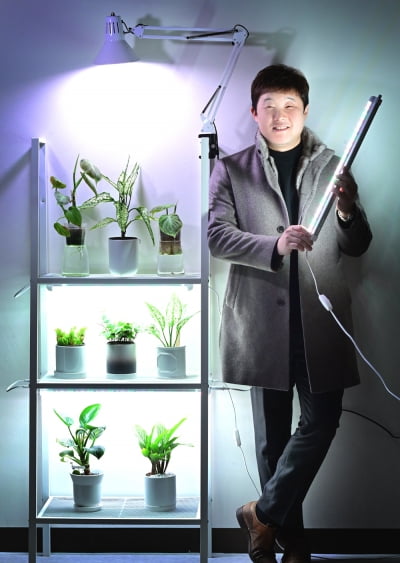 [한국자동차연구원 천안·아산 강소특구 이노폴리스캠퍼스 CEO] 식물생장 LED 조명을 생산하고 개발·판매하는 '디엔더블유'
